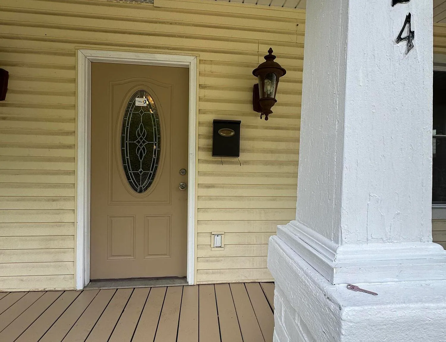 4 bed, 1.0 bath, 1700 sqft, $1,500 — Photo 2