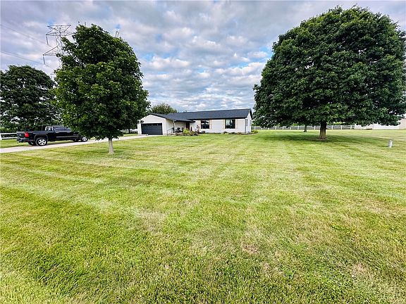 3rd image of 1780 Fawcett Rd