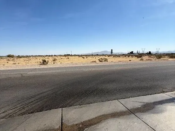 1001 Del Cerro St, Victorville, CA 92392