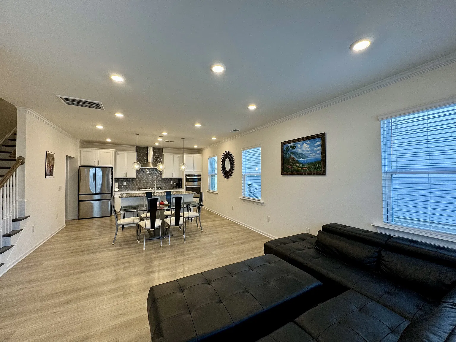 810 Courting St — Photo 2