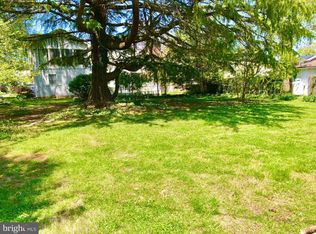 1442 Hazel Pl, Edgewater, MD 21037