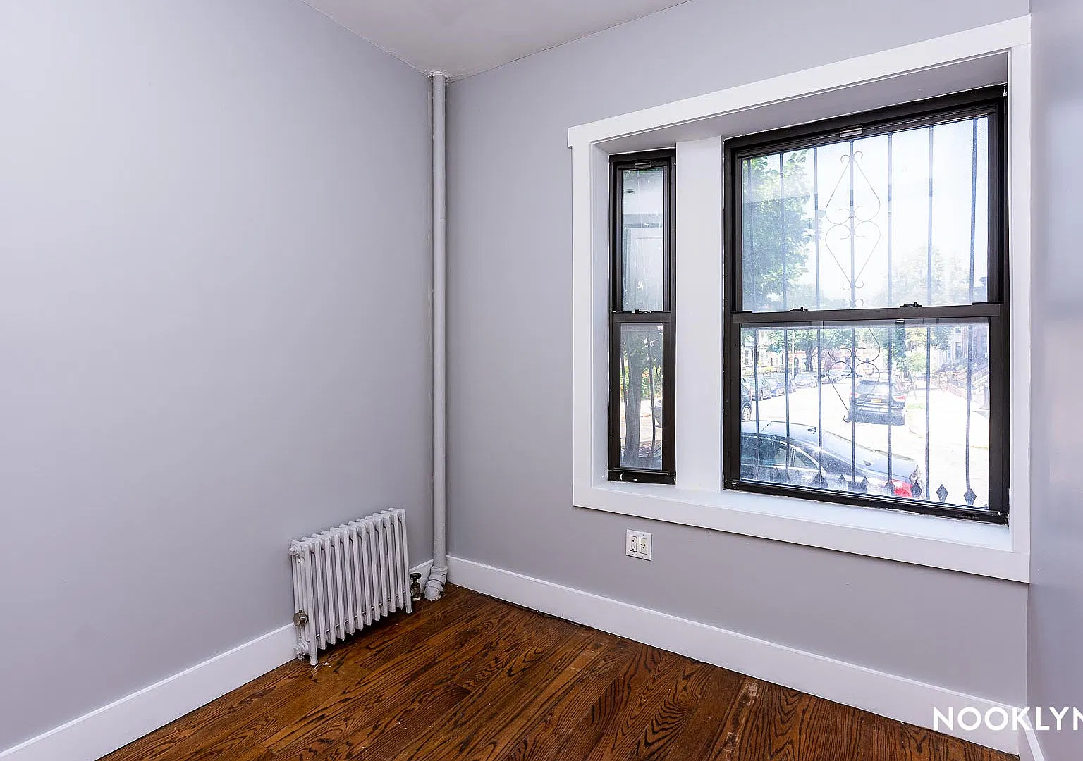 603 Lincoln Place — Photo 2