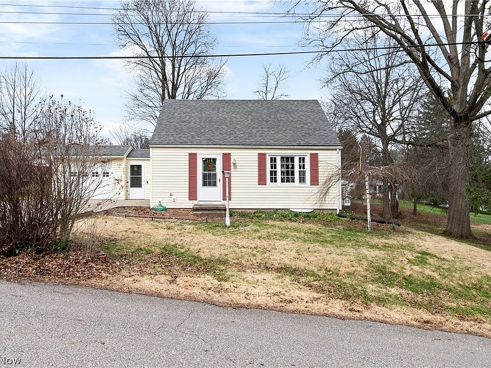 1st image of 702 Sherwood Dr