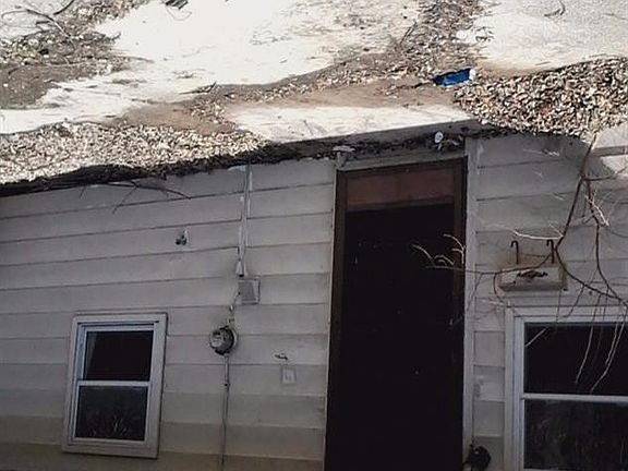 5th image of 2444 Ulrich Ave