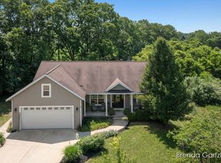 13947 Winter Valley Dr NE, Cedar Springs, MI 49319