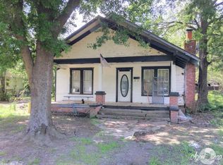 206 England St, Lonoke, AR 72086