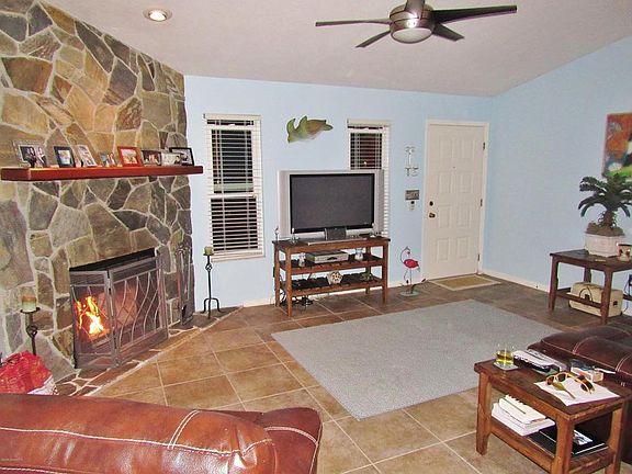 3rd image of 615 Soto Grande Ct