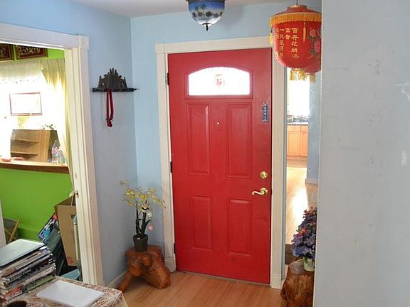 3rd image of 1575 Sherwood St