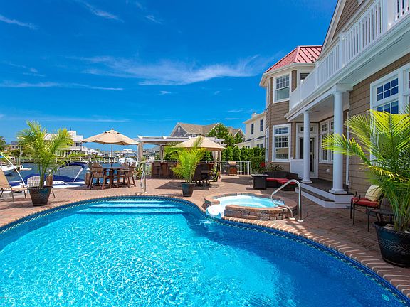 3rd image of 1707 Bay Isle Dr