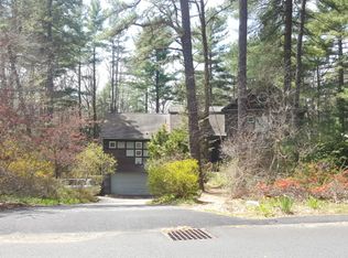 162 Wildflower Dr, Amherst, MA 01002