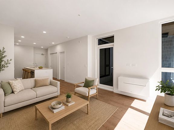 5th image of 1500 Scott Cres #424