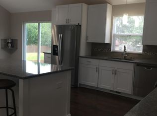 24261 S Burr Rd, Channahon, IL 60410