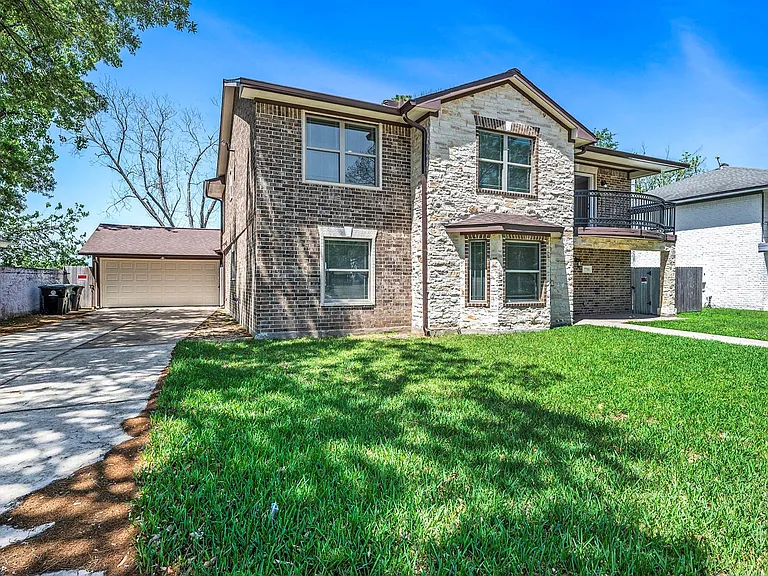 7711 Antoine Dr — Photo 30