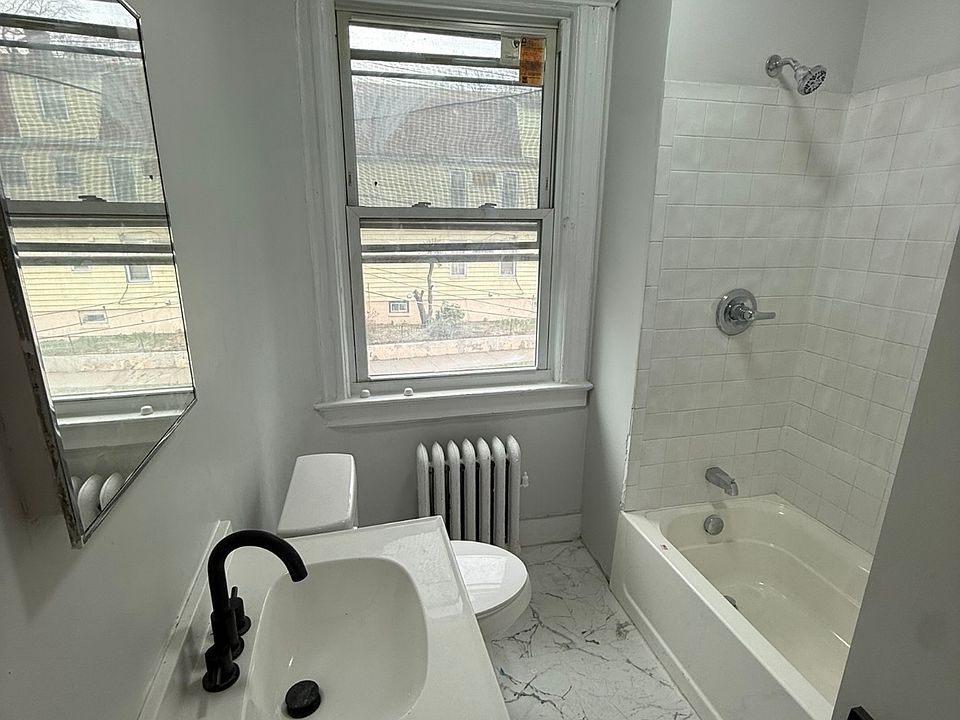 2nd image of 539 Scotland Rd #102