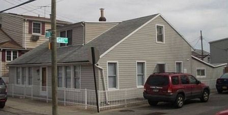 1st image of 22 Lois Ave