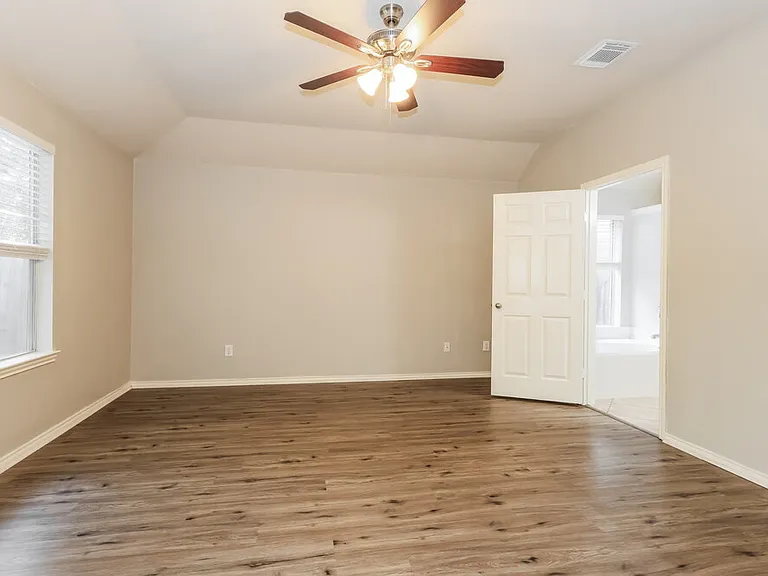 28506 Carly Cove Ln — Photo 8