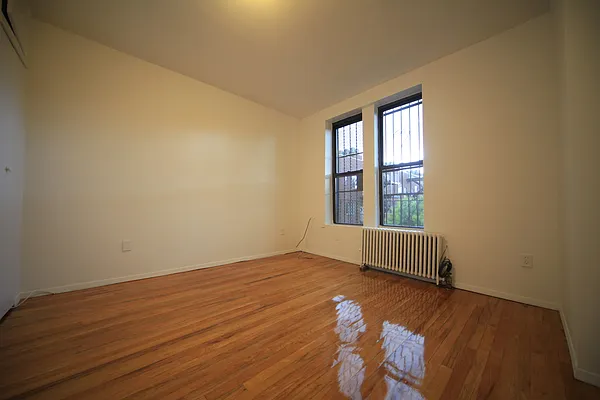 Rented by Park West Realty Company | media 4