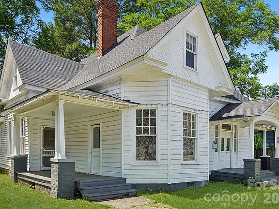 2nd image of 105 W Houston St