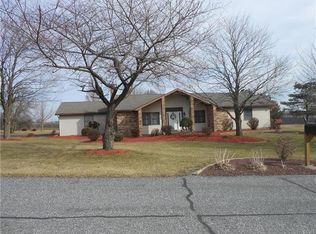 4864 Lisa Dr, Schnecksville, PA 18078