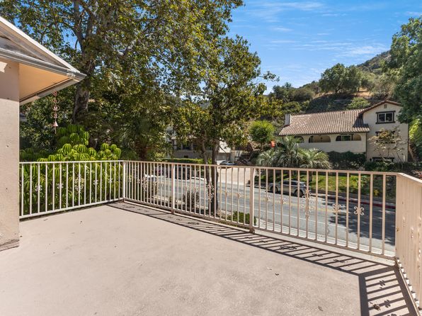 2721 E Chevy Chase Dr