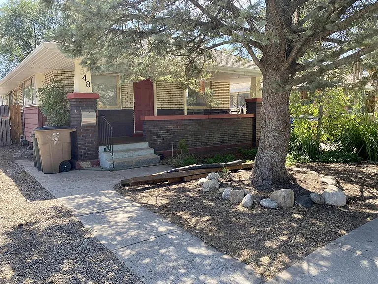 348 E Hollywood Ave — Photo 1