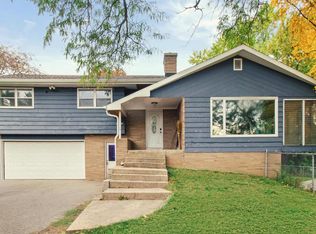 S38W26310 Riverview Dr, Waukesha, WI 53189