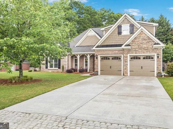 1593 Fredricksberg Dr, Loganville, GA 30052