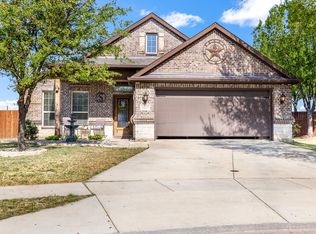 1028 Crest Meadow Dr, Haslet, TX 76052