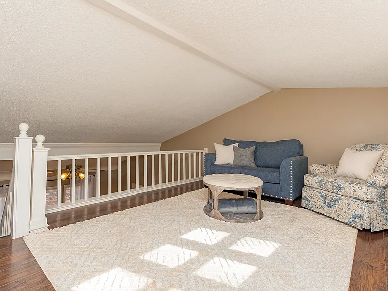 332 Hunt Rd — Photo 71