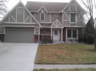 618 Bittersweet Rd, Lansing, KS 66043