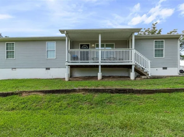 63 N Williamson St, Winder, GA 30680