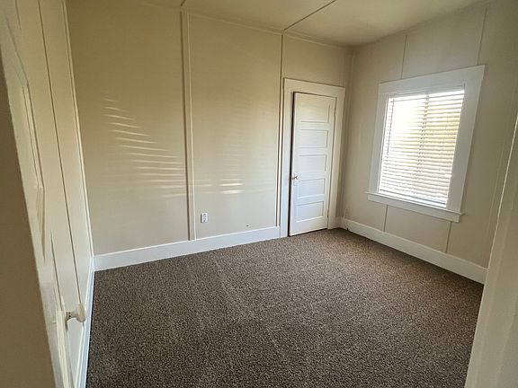 5th image of 2491 Wright Rd