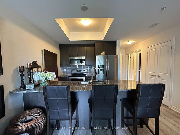 680 Gordon St #413 — Photo 3