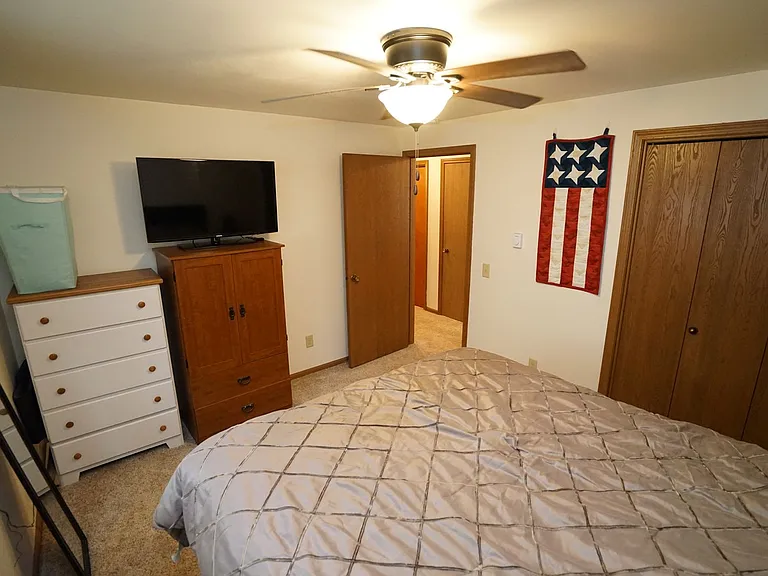 708 Bewick Dr — Photo 14