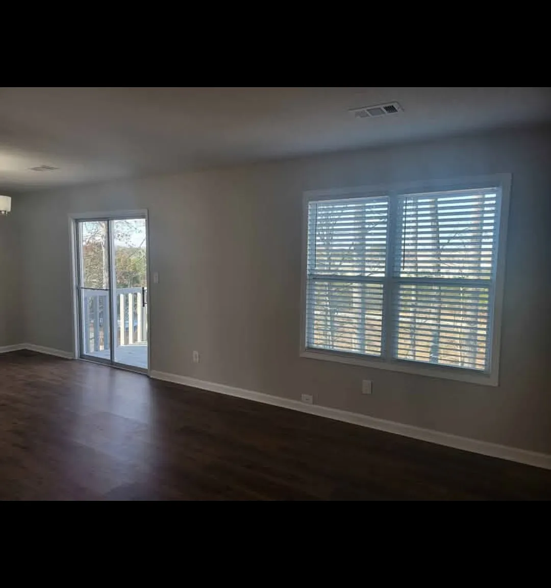 2 bed, 2.5 bath, 1275 sqft, $1,900 — Photo 4