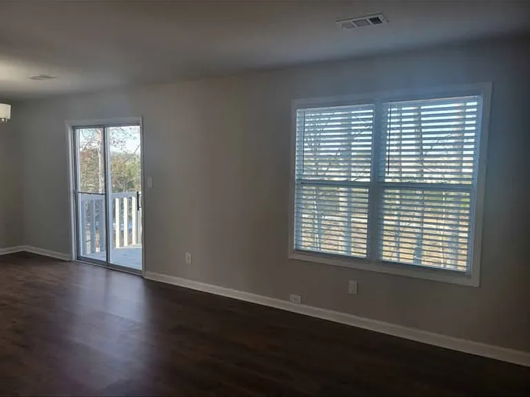 4723 Pebble Ln — Photo 4