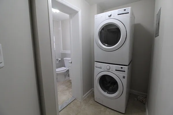 Rented by Compass | media 21