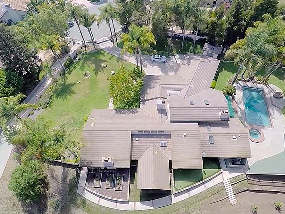 3rd image of 517 Ashdale Ct