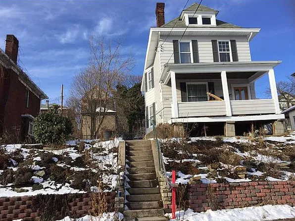 1246 Clairhaven St, Pittsburgh, PA 15205