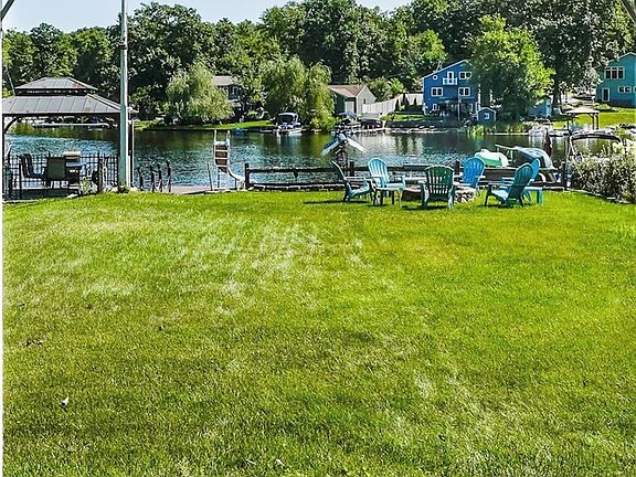 4th image of 103 Lake Dr