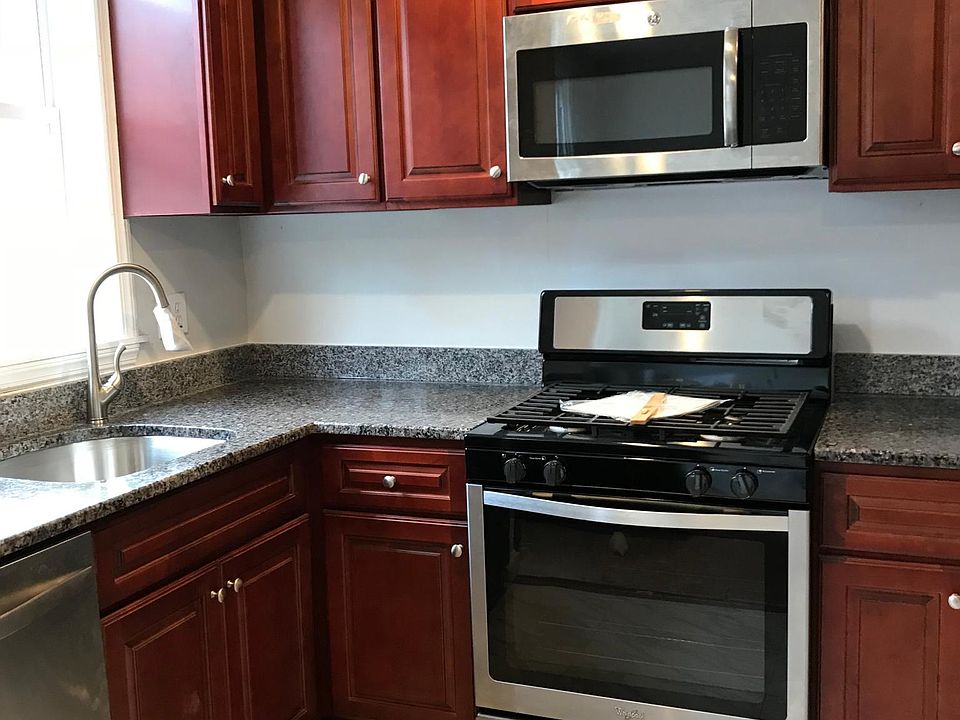 2nd image of 105 N Carol Blvd