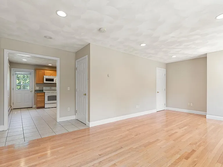 15A Marion St #A — Photo 4
