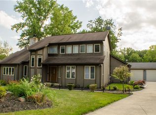 560 Inverness Rd, Akron, OH 44313