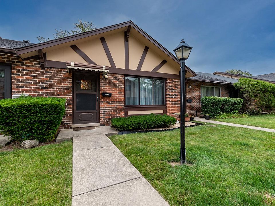 1st image of 1S269 Dillon Ln #0