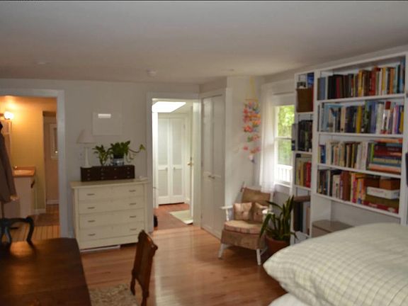 Studio living room/bedroom combined in one room