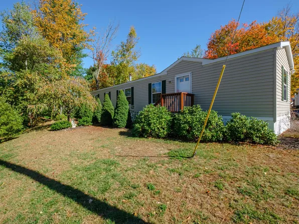 149 Poliquin Ave, Auburn, ME 04210
