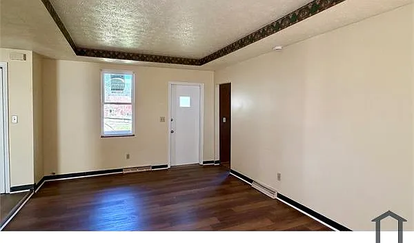 1206 Lawrence Rd NE #3 — Photo 3