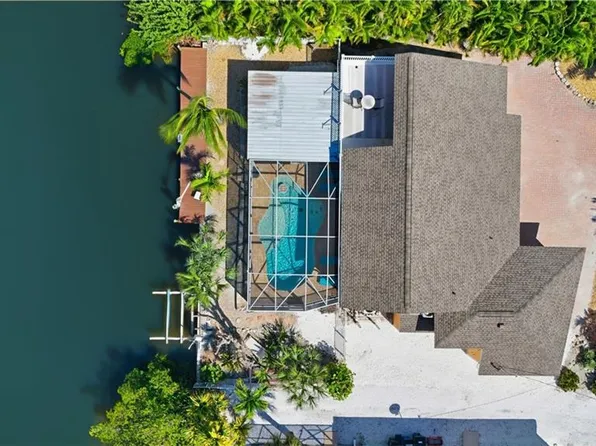 421 Connecticut ST, FORT MYERS BEACH, FL 33931