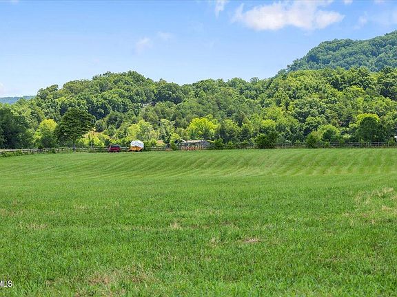 21st image of 628 Christian Bend Rd