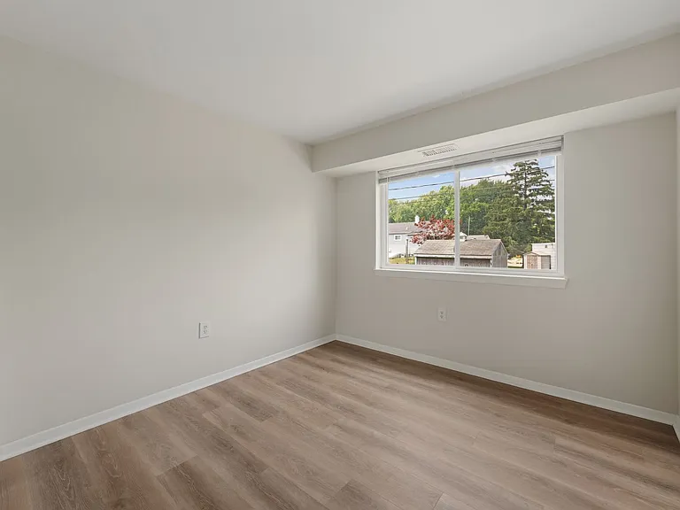 208 Victor Pkwy #A — Photo 16